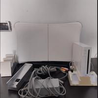 Nintendo Wii  Console + Pedana e 2 basi ricarica