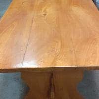 Tavolo in legno massiccio di olmo