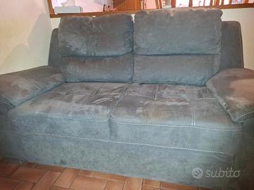 Divano grigio sfumature blu alcantara 2 posti