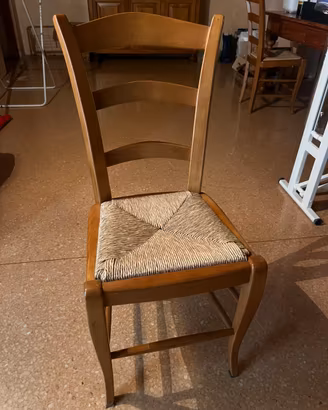 4 Sedie in legno massello con seduta intrecciata