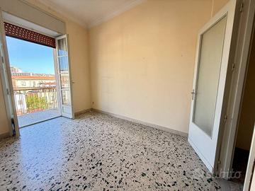 Appartamento di 140 m² con 5 locali a Catania