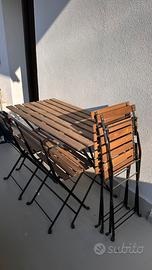 Tavolo e sedie terrazzo