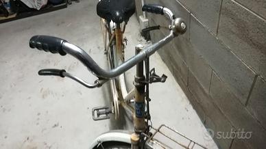 Bicicletta  donna Peugeot freni a bacchetta .