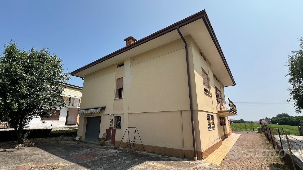 Villa singola con 2 appartamenti e giardino - Vista 2