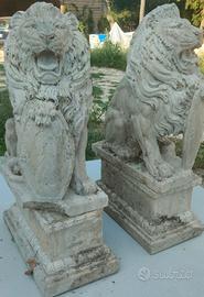 leoni in marmo