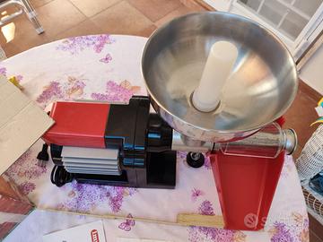 Macchina per salsa "Testarossa"