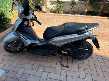 Beverly 300s ABS ASR