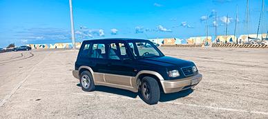 Suzuki Vitara V6