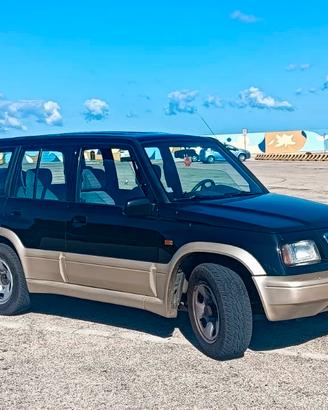 Suzuki Vitara V6