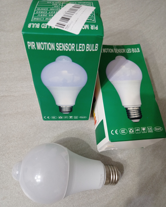 Lampada led con sensore di movimento