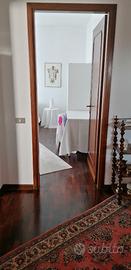 Stanza con letto matrimoniale in villa padronale