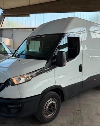Iveco DAILY 35S12 AV8 HI MATIC