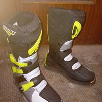 Scarponi moto n°39 usati 1 volta