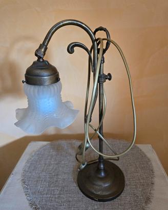 Lampada stile Liberty