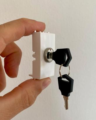 Interruttore con chiave ON-OFF Vimar Bticino