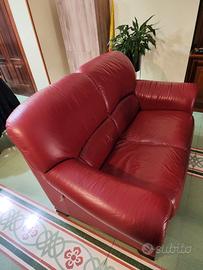 Divano a due posti in pelle bordeaux 