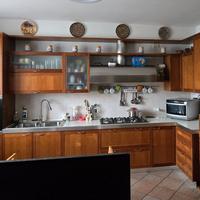 Cucina in legno ciliegio