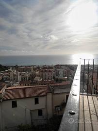 Monolocali su tre livelli ristrutturati