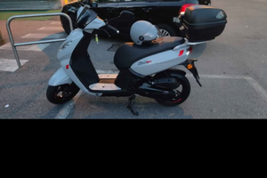 Scooter kesbee peugeot 50