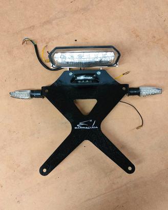 Parafango e portatarga Barracuda per Honda Hornet 