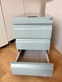 Cassettiera con rotelle