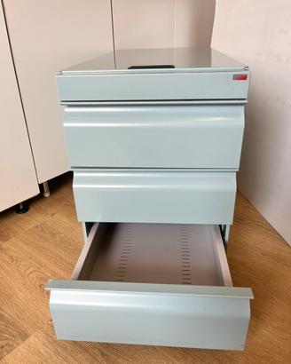 Cassettiera con rotelle