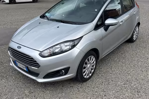 Ford Fiesta 1.0 80CV 5 porte Titanium ( LEGGERE BE