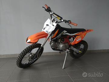 YX125 pit bike