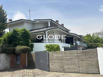 FIANO (TO) Villa unifamiliare di pregio