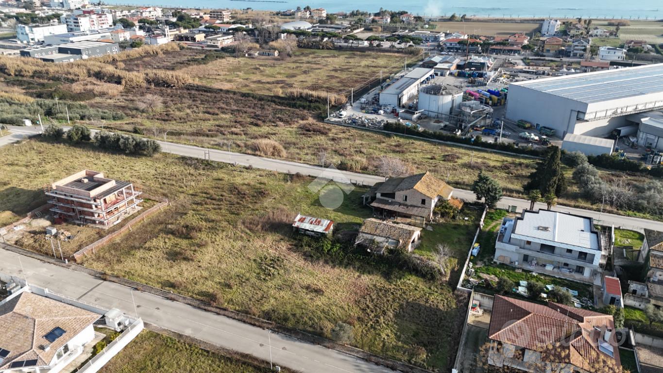 TER. RESIDENZIALE A ROSETO DEGLI ABRUZZI - Vista 2