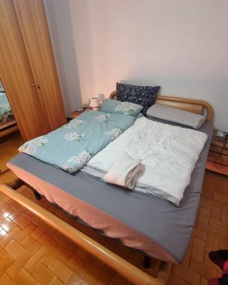Letto matrimoniale in legno