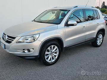 Volkswagen Tiguan 2.0 TDI DPF 4MOTION tiptronic Sp