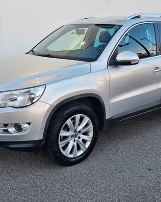 Volkswagen Tiguan 2.0 TDI DPF 4MOTION tiptronic Sp