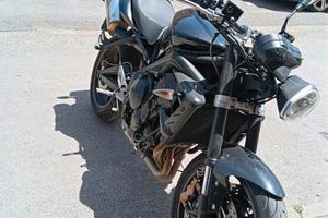 Triumph 675