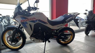 Honda XL 750 Transalp 2026 E-CLUTCH IN promo