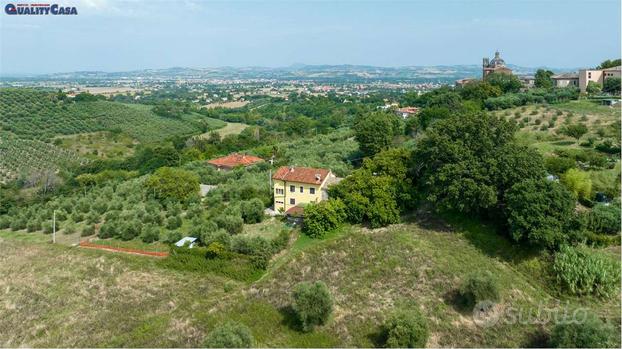 RUSTICO da ristrutturare con terreno