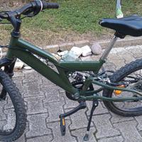 Mountain Bike biammortizzata bambino raggio 20