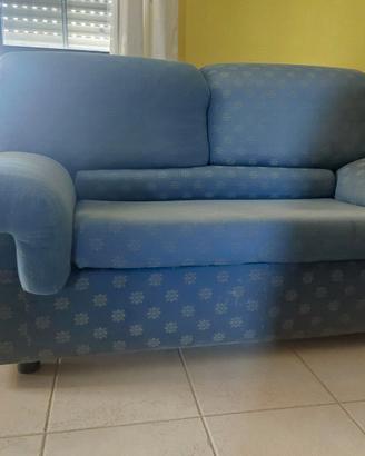 2 DIVANI due posti blu con letto con omaggio