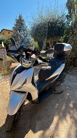 Beverly 300 HPE