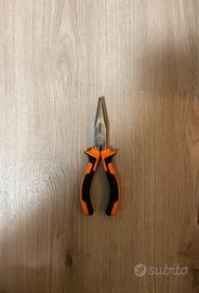 Pinza Beta a becchi stretti