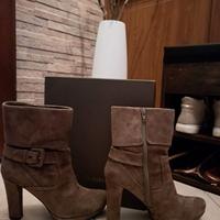 Stivaletto donna in camoscio