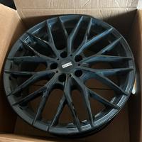 Cerchi e Pneumatici Tesla Model 3