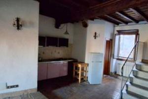 Appartamento biliv. indipendente centro Capranica