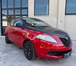 Lancia Ypsilon 1.2 69 CV 5 porte GPL Ecochic Plati
