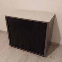 mobiletto metallo su ruote con ripiano come nuovo