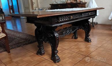 Tavolo in legno stile rinascimentale due cassetti