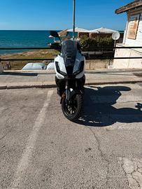 Honda  ADV 350