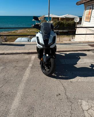 Honda  ADV 350