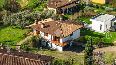 VILLA SINGOLA A GAVARDO