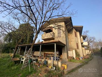 Immobile in asta di 368 m² con più di 5 locali a S
